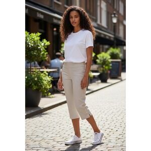 Counterparts Beige Cropped Capris